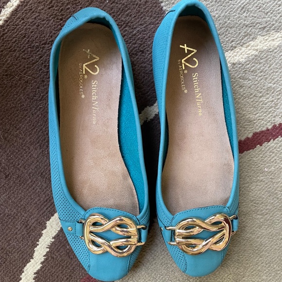 PRICE DROP! AEROSOLES A2 Ballet Flats - Blue with Gold Buckle - Size 9M - Picture 2 of 14